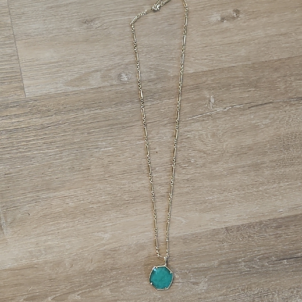 Kendrq Scott Necklace